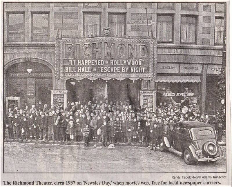 A 1937 photograph showing a group of "Transcript" carriers headed for a movie at the Richmond Theater